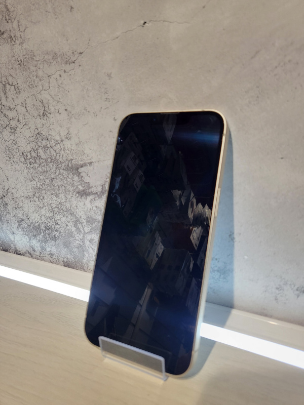 Мобильный телефон Apple iPhone 13