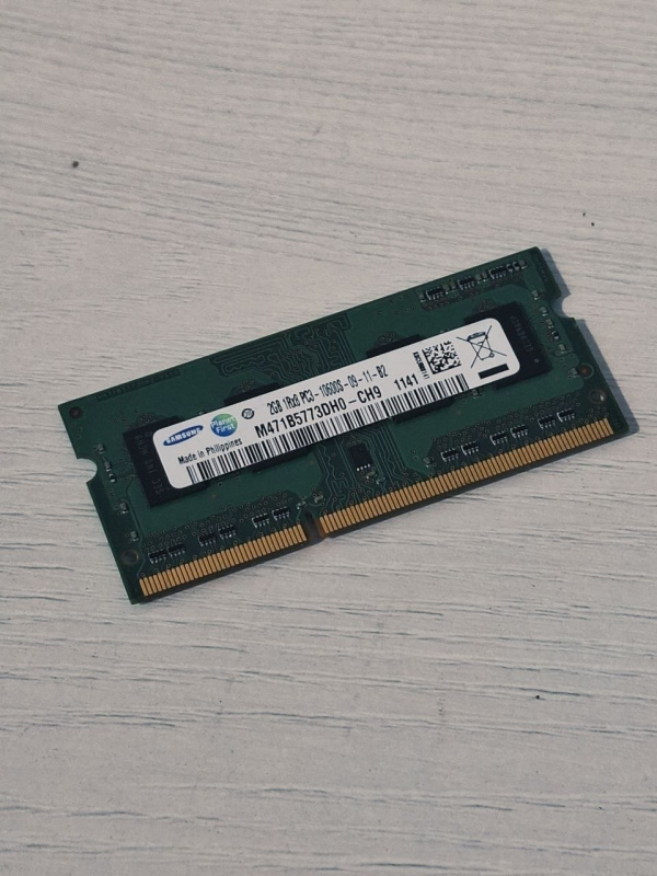 Оперативная память DDR3 2GB Samsung M471B5773DH0-CH9