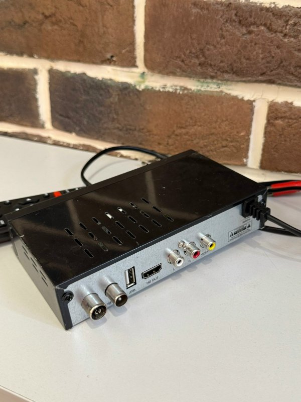 цифровая приставка Soundmax SM-DVBT293